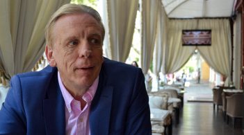 Посол Бельгії в Україні Алекс Ленартс – про співпрацю країнами, інвестиції та комікси на складні теми
