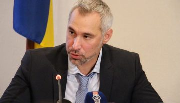 Рябошапка просить Раду скорегувати закон про люстрацію