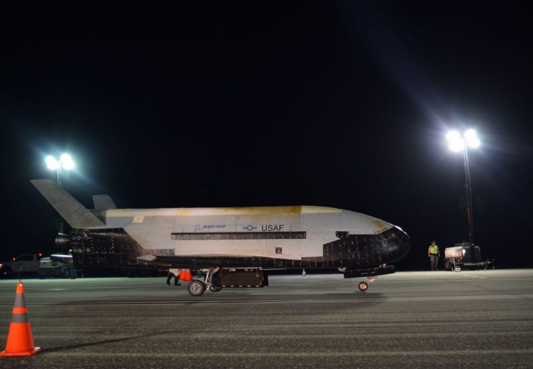 Космічний шатл США повернувся на Землю після дворічної секретної місії