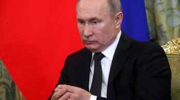 Кремль: Про зустріч тет-а-тет Путіна і Зеленського говорити зарано