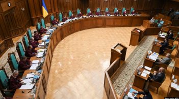 КСУ визнав неконституційним законопроєкт Зеленського щодо уповноважених ВР