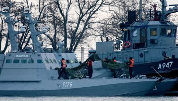 Росіяни пошкодили захоплені кораблі. Зняли навіть плафони, розетки та унітази – командувач ВМС
