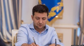 Зеленський дав нагороди понад 40 військовим, зокрема – посмертно