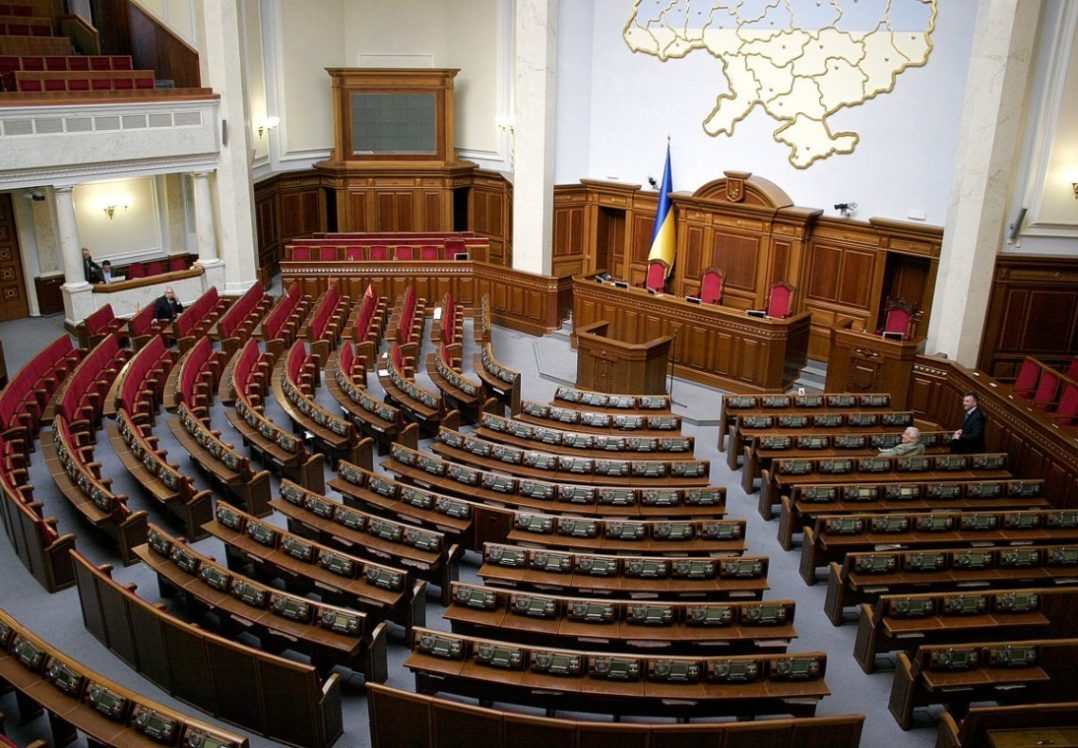 Майже третина законів від «слуг» могли не пройти без підтримки інших фракцій