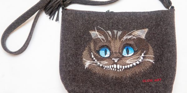 Glow Art, Digital needlework та оновлений палімпсест: сучасна вишивка Тетяни Протчевої