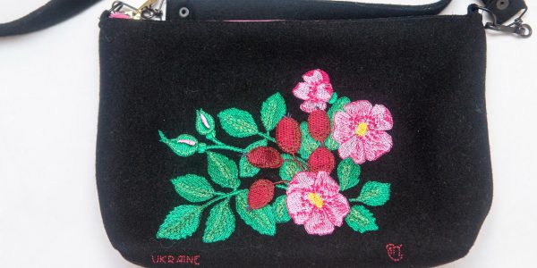 Glow Art, Digital needlework та оновлений палімпсест: сучасна вишивка Тетяни Протчевої