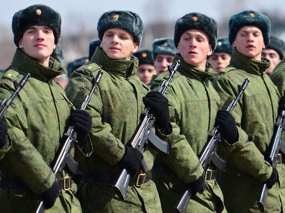 У Росії пропонують доплачувати контрактникам за службу в Криму через «погіршення кліматичних умов»
