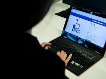 Amnesty International: бізнес-модель Google і Facebook загрожує правам людини