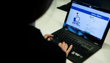 Amnesty International: бізнес-модель Google і Facebook загрожує правам людини