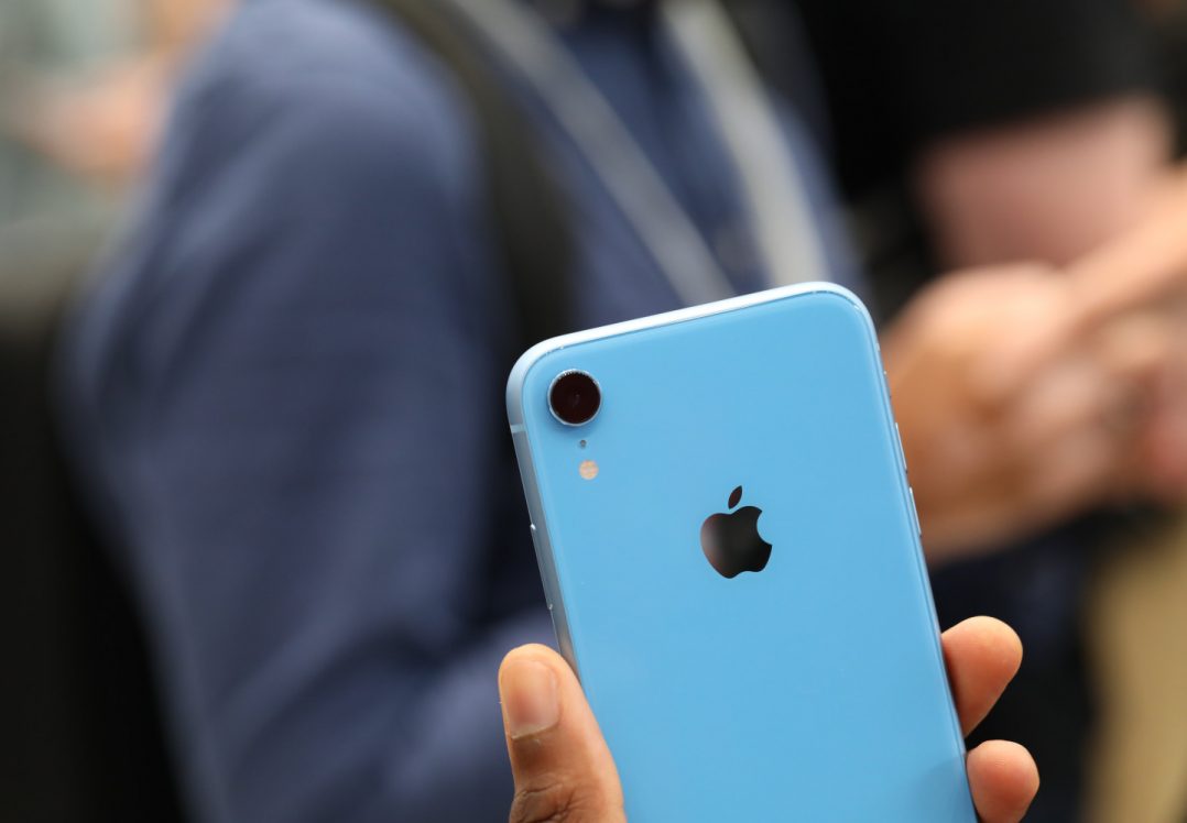 РФ змусила Apple визнати Крим російським: як це трапилось?