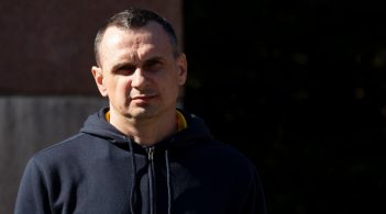 Сенцов – європарламентарям про українських політв'язнів: «Робіть для них те, що ви робили для мене»
