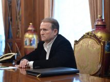 Медведчук злітав у Санкт-Петербург на зустріч із Путіним: говорили про газ