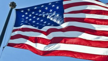 США заморозили допомогу Україні через 90 хвилин після розмови Трампа із Зеленським