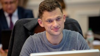 Уряд скасував обов'язкові «скоромовки» про ліцензії в радіорекламі