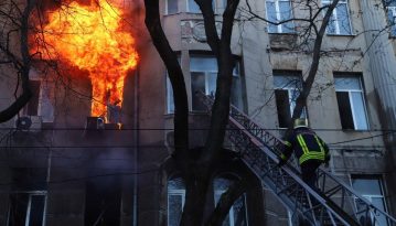 Пожежа в Одесі: кількість загиблих зросла до трьох, ще 12 шукають