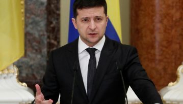Українці почали краще ставитися до Зеленського, незадоволених стає все менше (опитування)
