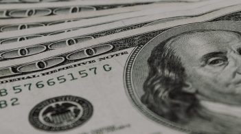Нацбанк викупив з ринку 184 млн доларів: від початку року резерви поповнилися на 5 млрд доларів
