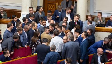 Щось не поділили: у Раді вперше побилися депутати від «Слуги народу»