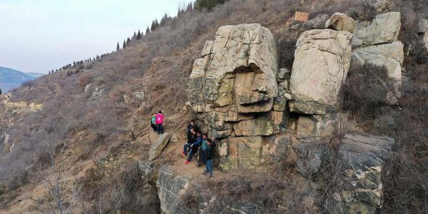 Археологи відшукали скелю віком 2,5 млрд років, подібну на сфінкса: її сформувала природа (фото)