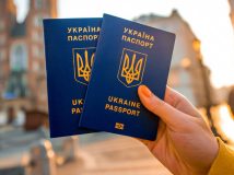 Кабмін заборонить виїжджати з України до Росії за внутрішніми паспортами з 1 березня