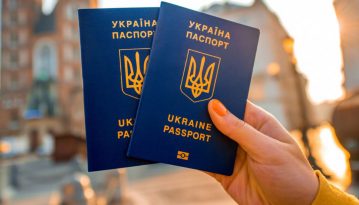 Кабмін заборонить виїжджати з України до Росії за внутрішніми паспортами з 1 березня