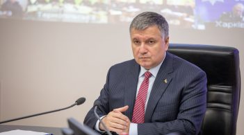 Аваков пояснив, хто і як патрулюватиме вибори на окупованих територіях