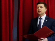 Зеленський прийшов на концерт «Кварталу». Йому заспівали пісню про посадки