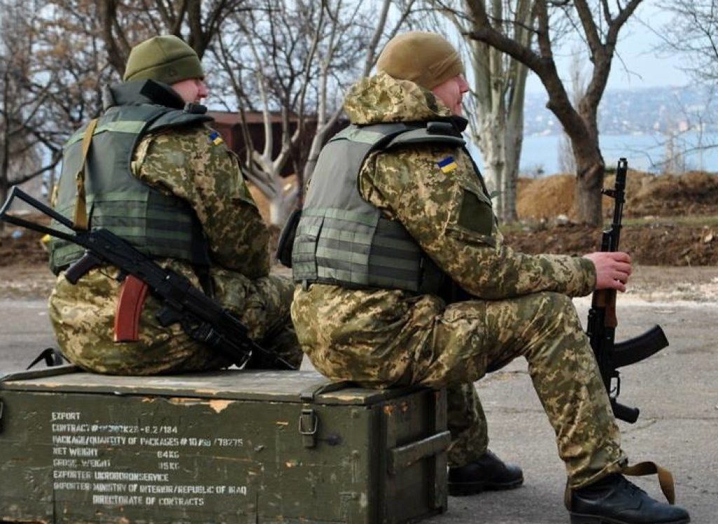 На Донбасі бойовики обстрілювали 17 разів, один військовий поранений