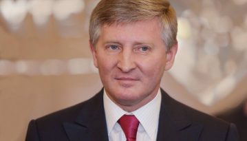 Ахметов в обхід санкцій контролює туристичний бізнес в окупованому Криму