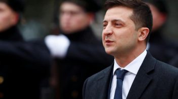Українці вважають Зеленського та «Слугу народу» головними рушіями реформ – опитування