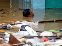 В Індонезії внаслідок повені загинули щонайменше 43 людини