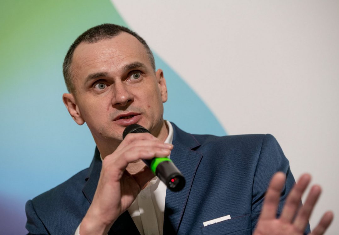 «Путін нас не переможе»: Сенцов виступив у Давосі