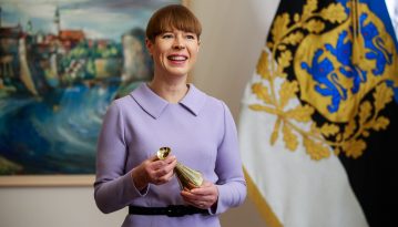 Президентка Естонії повернула росіянам пляшку кримського шампанського