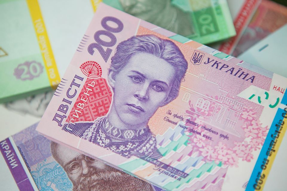 Нацбанк виявив партію фальшивих банкнот номіналом 200 грн: як зрозуміти, що перед вами підробка?