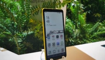 У Китаї представили перший у світі смартфон із кольоровим дисплеєм на електронному чорнилі