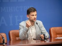 Кабмін запустив «гарячу лінію» з попередження домашнього насильства