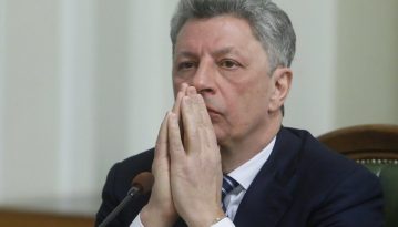 Соцопитування: на виборах президента у другий тур вийшли би Зеленський і Бойко