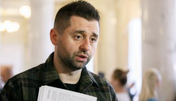 Арахамія вибачився за слова про відновлення водопосточання до Криму