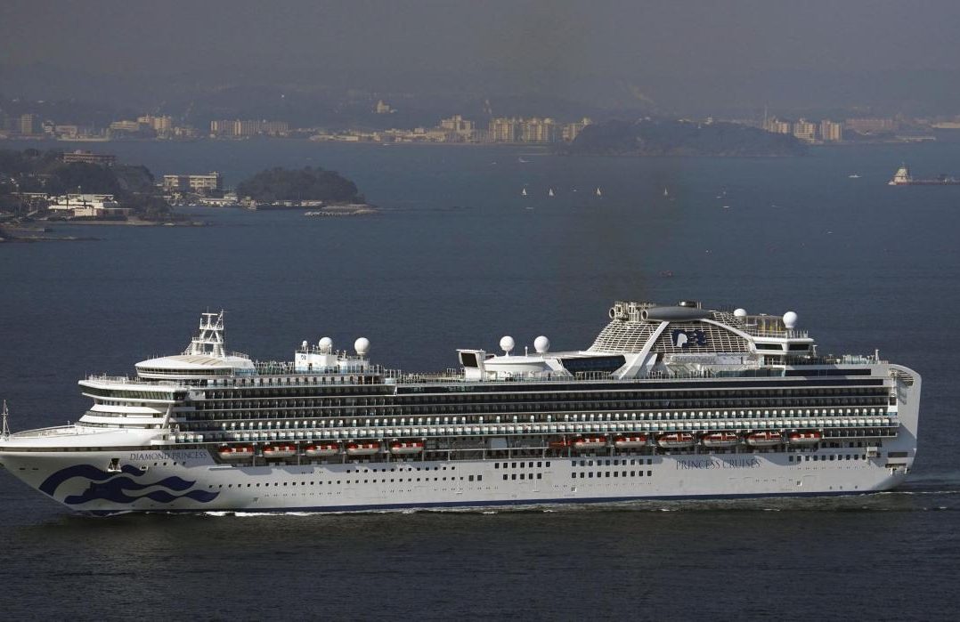 Україна поки не планує евакуювати громадян із лайнера Diamond Princess