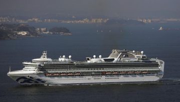 Україна поки не планує евакуювати громадян із лайнера Diamond Princess