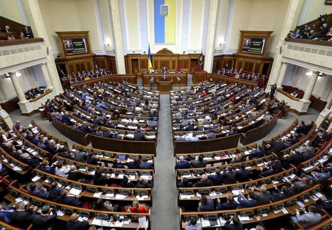 «Слуги народу» збираються розглядати закон про ринок землі всю ніч
