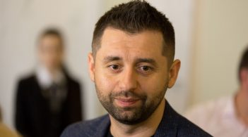 Закон про ринок землі такими темпами можуть ухвалити у квітні – Арахамія