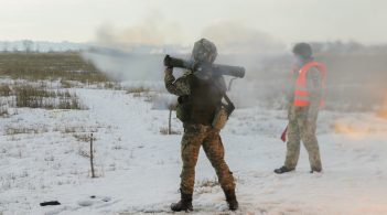 Бойовики з мінометів обстріляли українських військових під Талаківкою