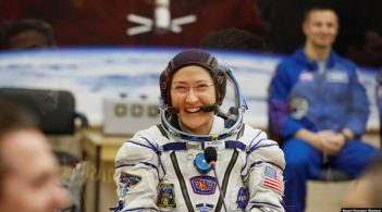 Американська астронавтка повернулася на Землю, пробувши у космосі рекордні 328 днів