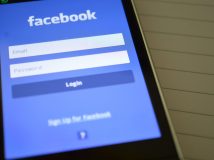 Facebook видалив мережу акаунтів спецслужб Росії, що працювала в Україні