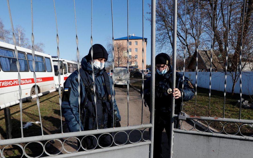 Уряд зробив обов’язковою обсервацію для українців, які повернулись з-за кордону