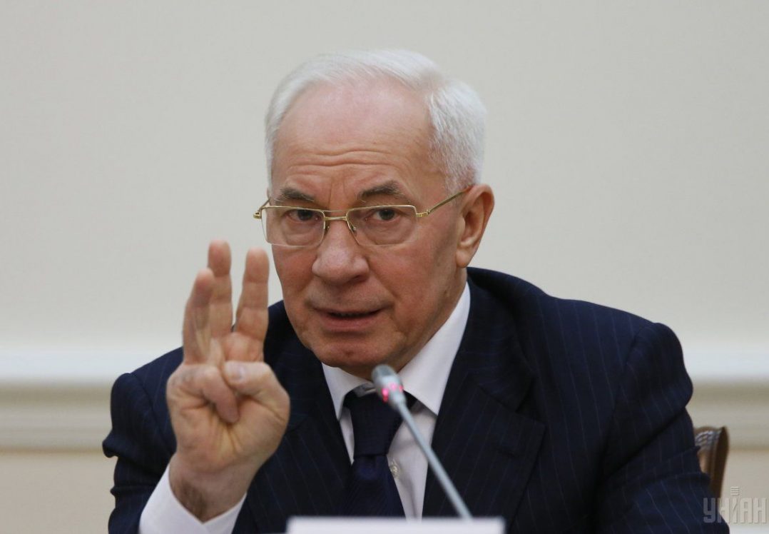 Посли ЄС вирішили зняти санкції з Азарова та Ставицького