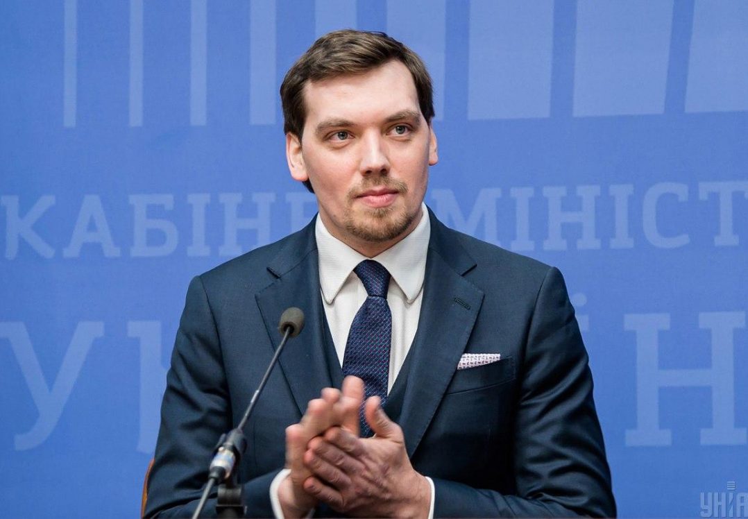 Гончарук заявив, що поки «зарано» говорити про кадрові зміни в уряді