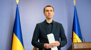 При районних лікарнях створять бригади, які будуть виїжджати до людей з підозрою на COVID-19