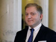 Депутата ОПЗЖ ізолювали після зустрічі у Франції з парламентарем, який заразився коронавірусом